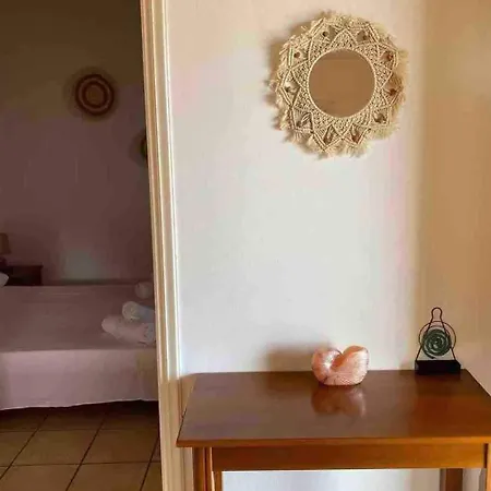 Tania House , Loggos Paxos